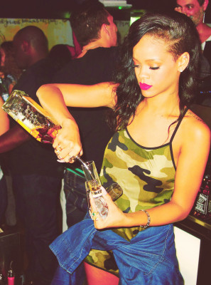 Rihanna pic #555021