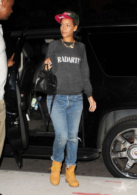 Rihanna pic #503044