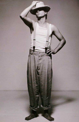 River Phoenix pic #29091