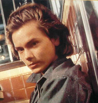 River Phoenix pic #29088
