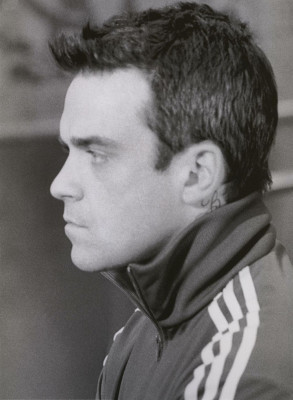 photo 16 in Robbie Williams gallery [id385145] 2011-06-10 00:00:00