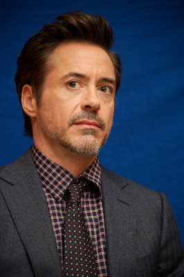 photo 12 in Robert Downey Jr. gallery [id428365] 2011-12-09 00:00:00