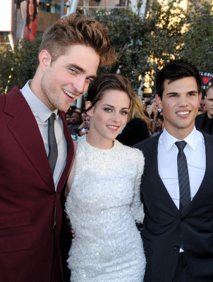 photo 9 in Robert Pattinson gallery [id267142] 2010-06-25 00:00:00