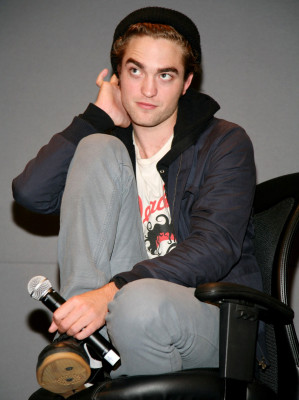 Robert Pattinson pic #155840