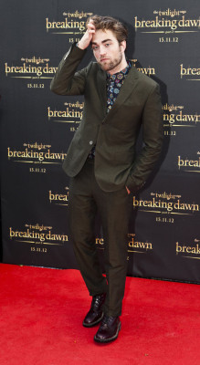 Robert Pattinson pic #546413