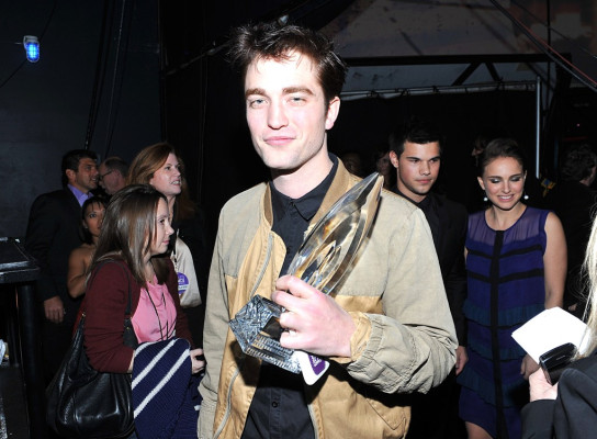 Robert Pattinson pic #326043