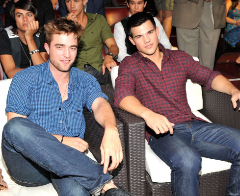 Robert Pattinson pic #285860