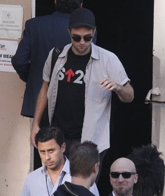 Robert Pattinson pic #535211