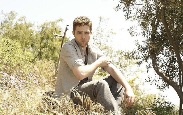 Robert Pattinson pic #320909