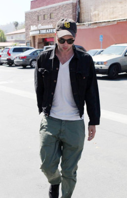 Robert Pattinson pic #278381