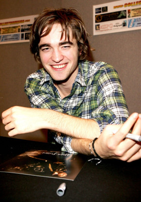 Robert Pattinson pic #122334