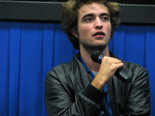 Robert Pattinson pic #127462