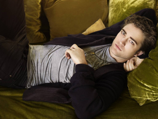 Robert Pattinson pic #249307