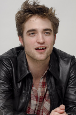 Robert Pattinson pic #299270