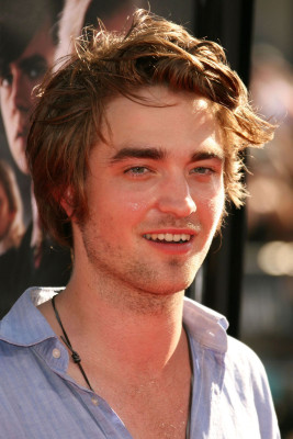 Robert Pattinson pic #122895