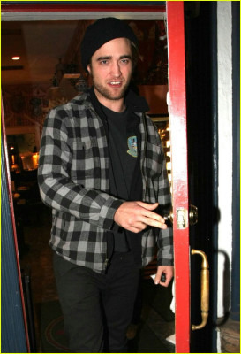 Robert Pattinson pic #124163