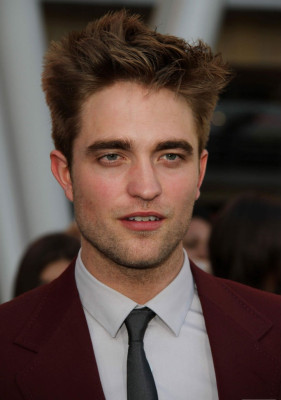 Robert Pattinson pic #296455