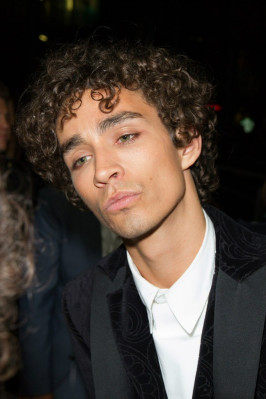 photo 12 in Robert Sheehan gallery [id629024] 2013-09-02 00:00:00