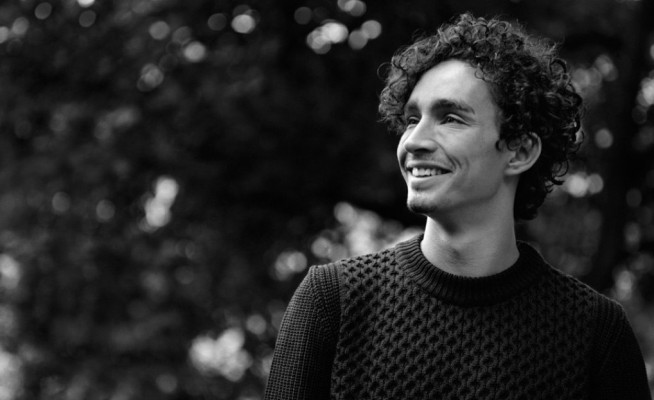 photo 6 in Robert Sheehan gallery [id621313] 2013-07-31 00:00:00