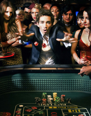 Robert Sheehan pic #475243
