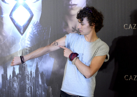 photo 9 in Robert Sheehan gallery [id629198] 2013-09-02 00:00:00