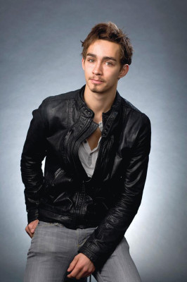photo 10 in Robert Sheehan gallery [id633739] 2013-09-24 00:00:00