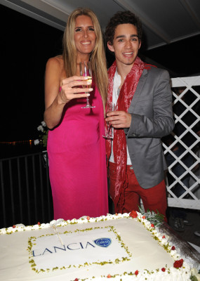 photo 19 in Robert Sheehan gallery [id595526] 2013-04-18 00:00:00