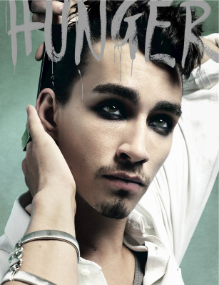 Robert Sheehan pic #573190