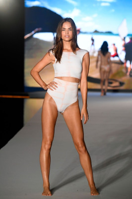 Robin Holzken pic #1158973