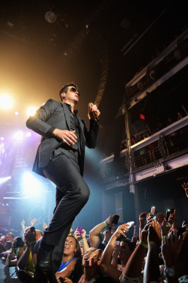 photo 17 in Robin Thicke gallery [id630716] 2013-09-04 00:00:00