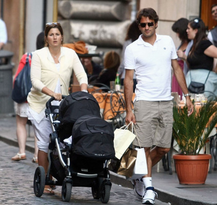 photo 7 in Roger Federer gallery [id268918] 2010-07-06 00:00:00