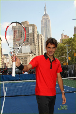 photo 8 in Federer gallery [id199481] 2009-11-12 00:00:00
