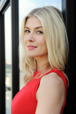Rosamund Pike pic #403310