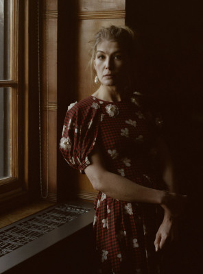 Rosamund Pike pic #913312