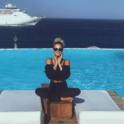 Rose Bertram pic #957224