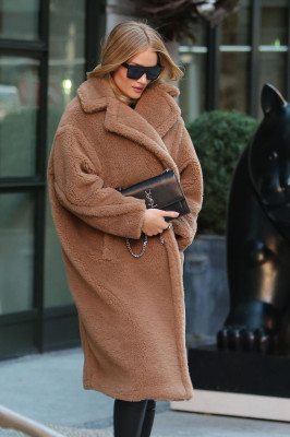 Rosie Huntington-Whitely pic #990281