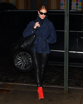 Rosie Huntington-Whitely pic #1112145