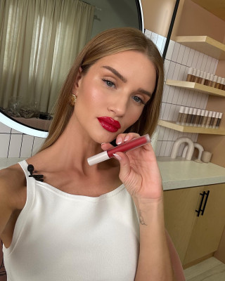 Rosie Huntington-Whitely pic #1374583