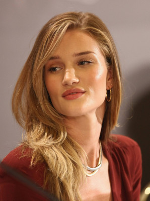 Rosie Huntington-Whitely pic #388540