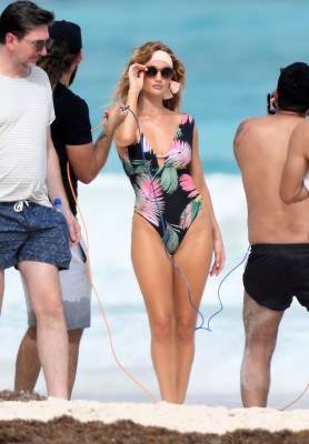 Rosie Huntington-Whitely pic #997602