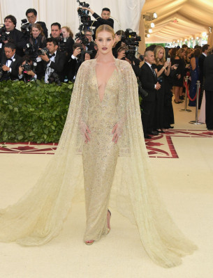 Rosie Huntington-Whitely pic #1035524