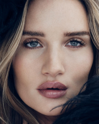 Rosie Huntington-Whitely pic #1344968