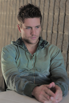 Ross Thomas pic #469522