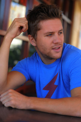 Ross Thomas pic #469526