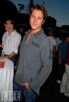 Ross Thomas pic #210521