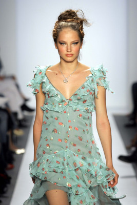 photo 19 in Ruslana Korshunova gallery [id214110] 2009-12-14 00:00:00