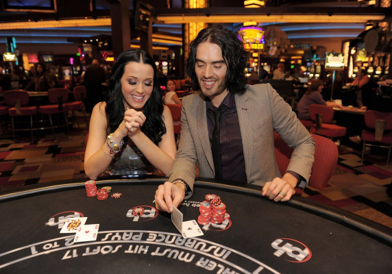 photo 27 in Russell Brand gallery [id404540] 2011-09-19 00:00:00
