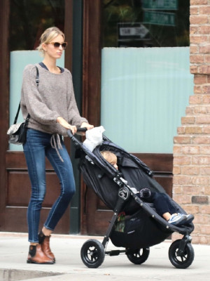 Karolina Kurkova pic #557032