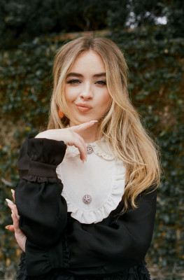 photo 6 in Sabrina Carpenter gallery [id1226752] 2020-08-15 00:00:00
