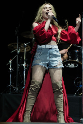Sabrina Carpenter pic #932958